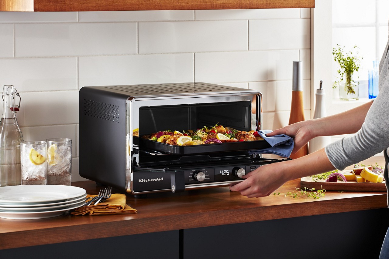 KitchenAid® toaster ovens feature a range of cooking options.