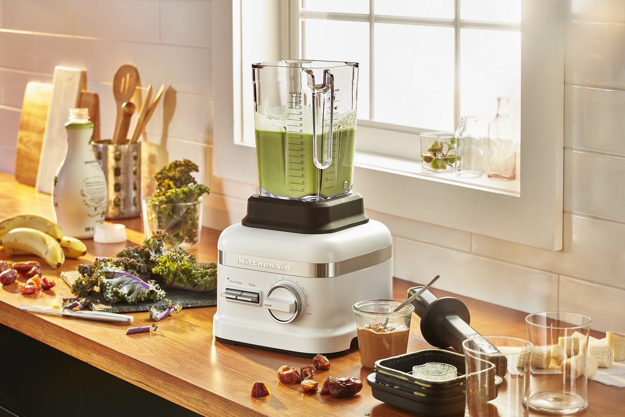 Find stylish and powerful blender models and accessories from KitchenAid. 